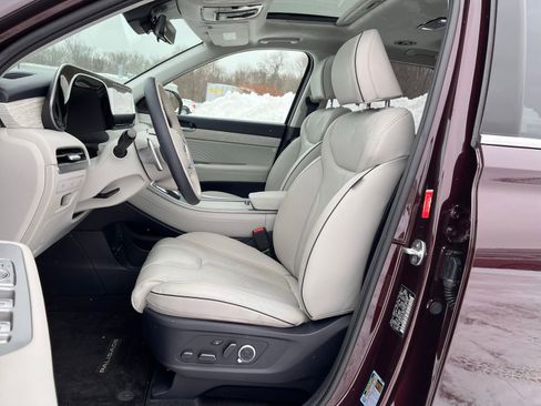 Used 2023 Hyundai Palisade Calligraphy image 12