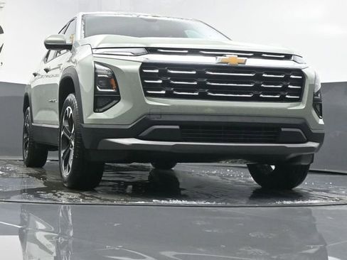 New 2026 Chevrolet Equinox LT FWD image 3
