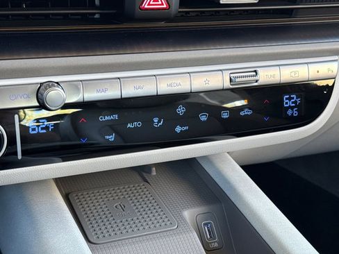 Used 2023 Hyundai Ioniq 6 Limited RWD image 18