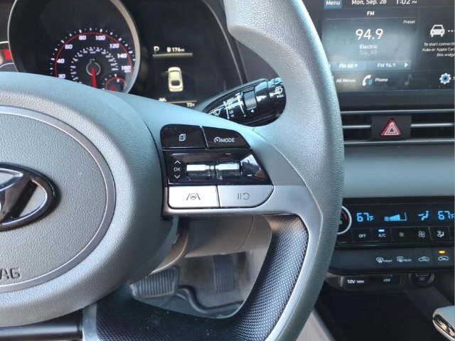 Used 2021 Hyundai Elantra SEL FWD image 25