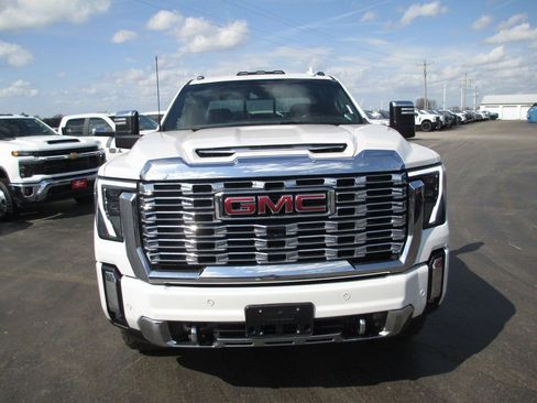 Used 2024 GMC Sierra 2500 Denali w/ Max Trailering Package image 15