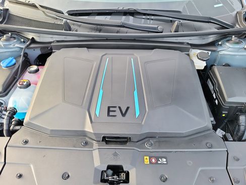 Certified 2023 Hyundai Ioniq 5 SE w/ Cargo Package image 27