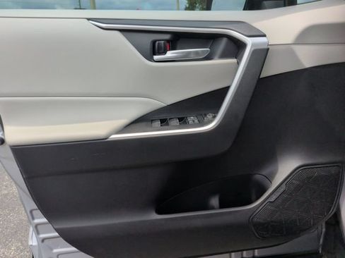 Used 2025 Toyota RAV4 XLE w/ Convenience Package FWD image 13
