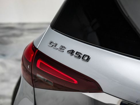 Used 2024 Mercedes-Benz GLE 450 4MATIC image 29