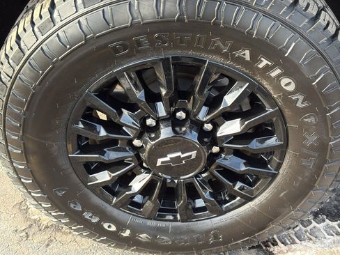 Used 2021 Chevrolet Silverado 2500 LT w/ Z71 Sport Edition image 11