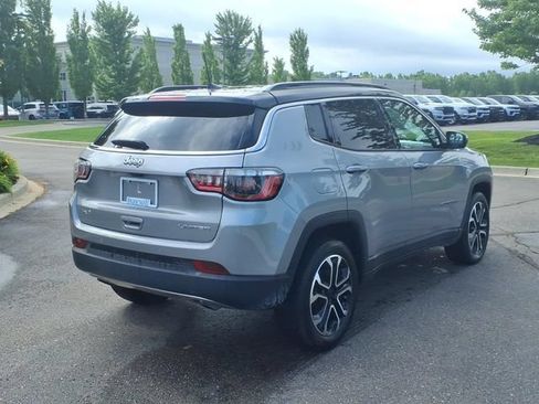 Used 2023 Jeep Compass Limited AWD/4WD image 4
