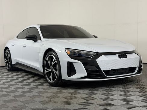 Used 2023 Audi e-tron GT Premium Plus AWD/4WD image 7
