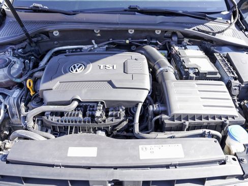 Used 2020 Volkswagen GTI SE image 35