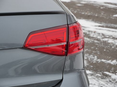 Used 2018 Volkswagen Jetta GLI image 17