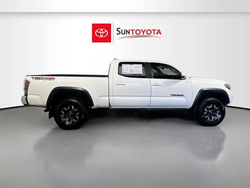 Used 2021 Toyota Tacoma TRD Off-Road image 2