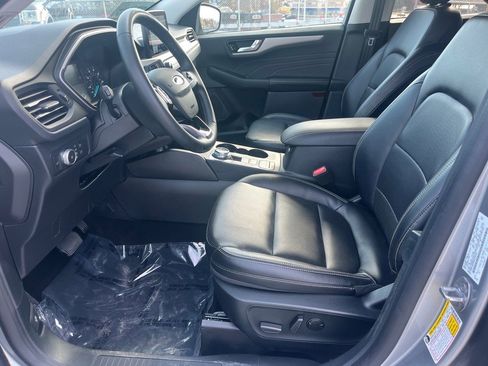 Used 2022 Ford Escape SEL image 18