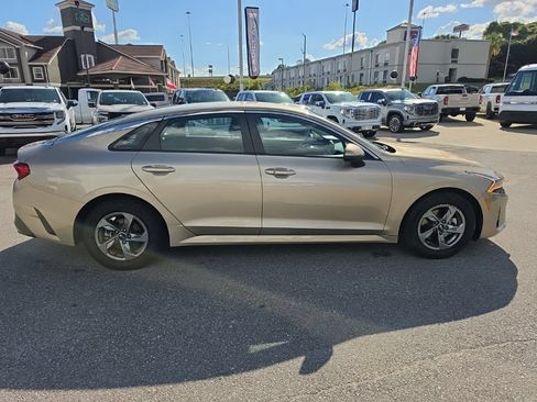 Used 2021 Kia K5 LXS FWD image 8