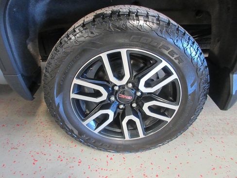 Used 2020 GMC Sierra 1500 AT4 w/ AT4 Premium Package image 24