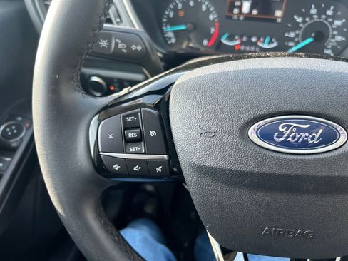 Used 2022 Ford Escape SE w/ Cold Weather Package image 22