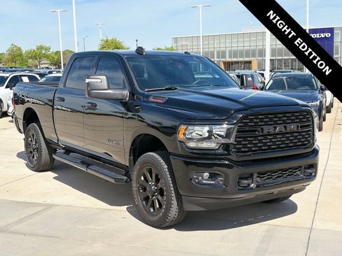 Used 2024 RAM 2500 Big Horn w/ Night Edition AWD/4WD image 5