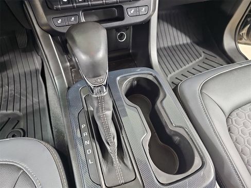 Used 2022 Chevrolet Colorado Z71 image 32