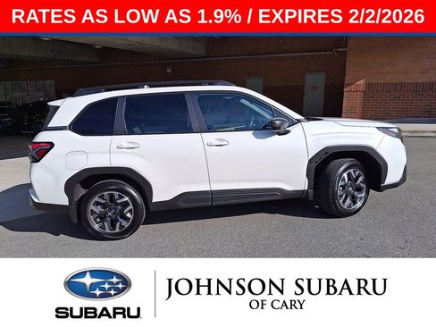 Used 2025 Subaru Forester Premium image 28