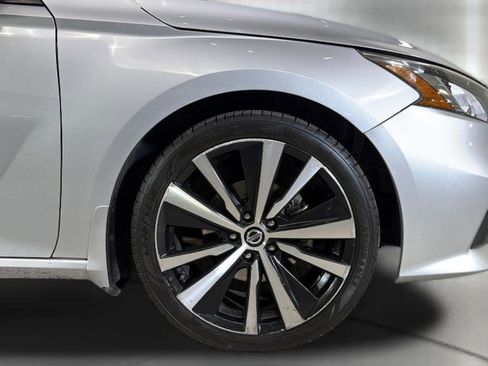 Used 2020 Nissan Altima 2.5 SR w/ Premium Package FWD image 34