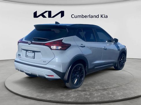 Used 2024 Nissan Kicks SR w/ SR Premium Package FWD image 5