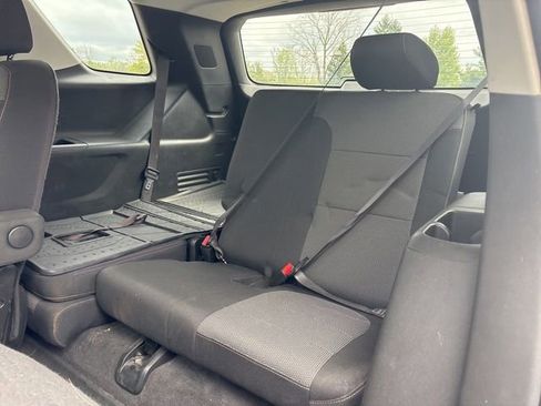 Used 2019 Chevrolet Traverse LT w/ LPO, Floor Liner Package AWD/4WD image 16