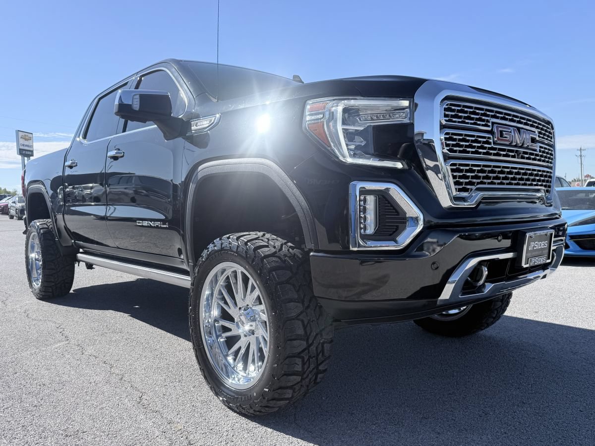 Used 2021 GMC Sierra 1500 Denali w/ Denali Ultimate Package AWD/4WD image 3