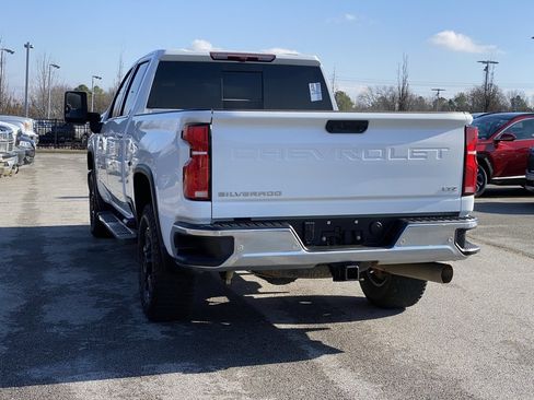Used 2024 Chevrolet Silverado 2500 LTZ w/ LTZ Convenience Package image 5