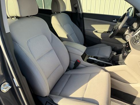Used 2017 Hyundai Tucson SE image 19