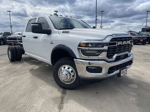 New 2025 RAM 3500 Tradesman AWD/4WD image 2