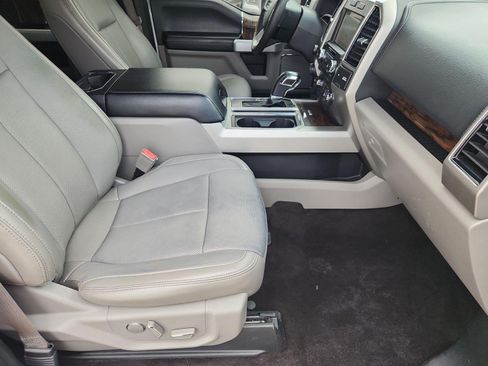 Used 2018 Ford F150 Lariat RWD image 27
