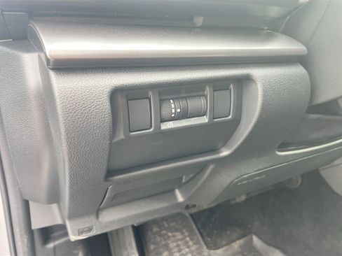 Used 2024 Subaru Impreza 2.0i image 10