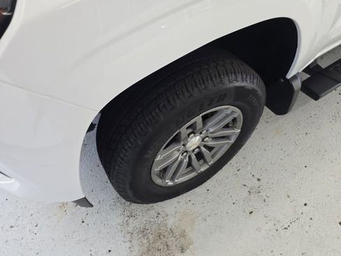 Certified 2023 Chevrolet Colorado LT AWD/4WD image 9