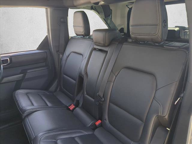 Used 2025 Ford Bronco Badlands AWD/4WD image 19