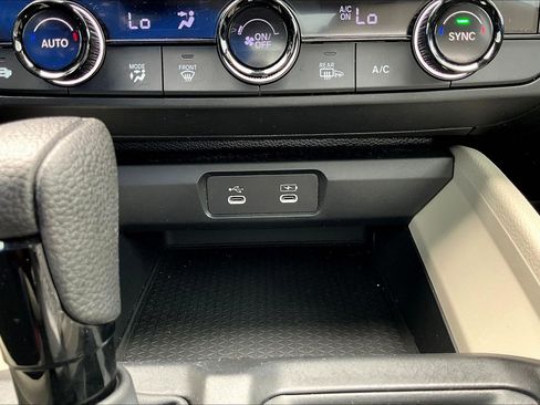 Used 2023 Honda Accord EX image 25