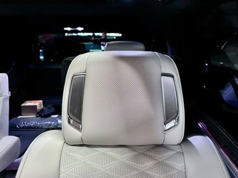 Used 2026 Cadillac Escalade Platinum Sport w/ LPO, ONYX Package image 18