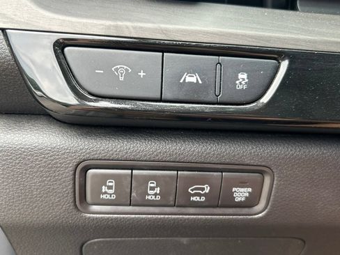 Used 2024 Kia Carnival SX FWD image 22