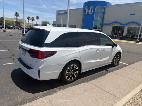 Certified 2025 Honda Odyssey Elite image 6