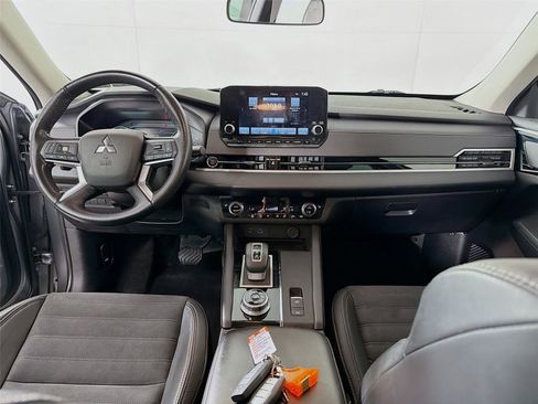 Used 2023 Mitsubishi Outlander SE AWD/4WD image 22