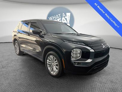 Used 2023 Mitsubishi Outlander ES