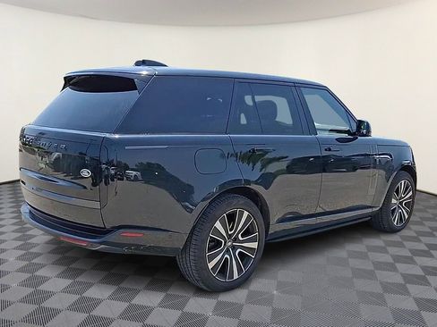 Certified 2023 Land Rover Range Rover SE image 8
