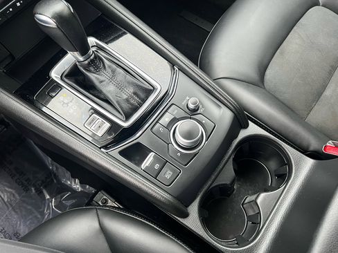 Used 2020 MAZDA CX-5 Touring image 17