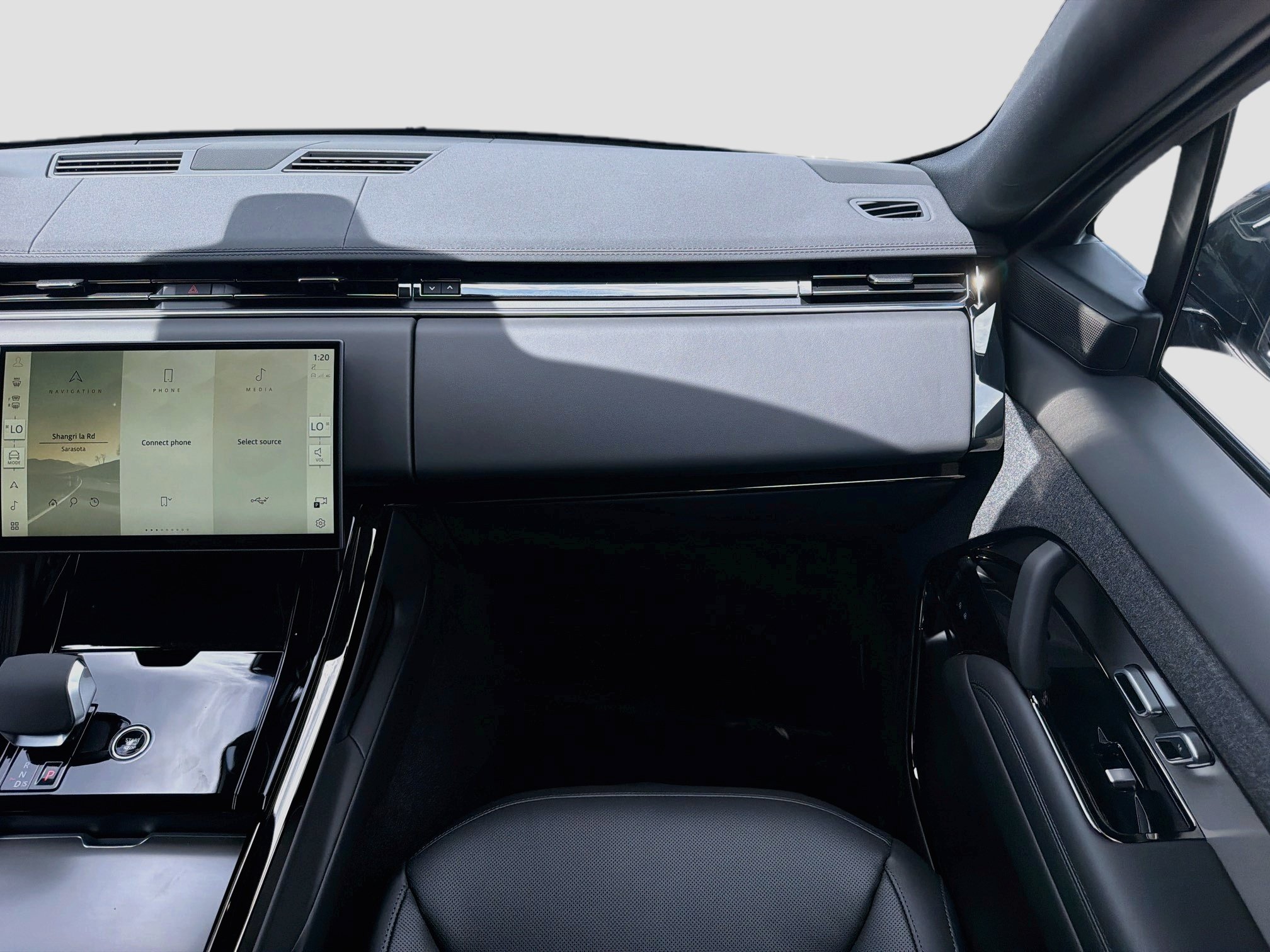 New 2027 Land Rover Range Rover Sport SE AWD/4WD image 19