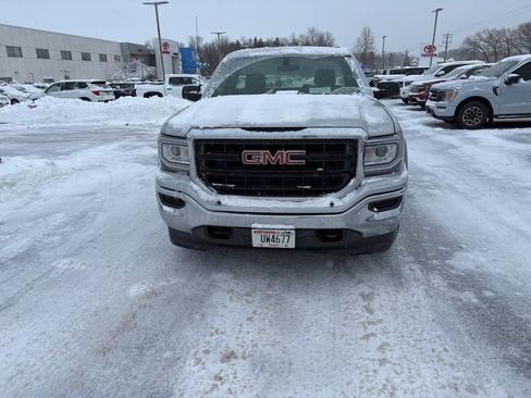 Used 2018 GMC Sierra 1500 W/T w/ Sierra Convenience Package image 8