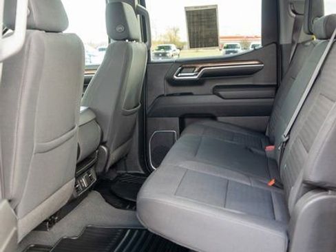 Used 2023 Chevrolet Silverado 1500 LT AWD/4WD image 11