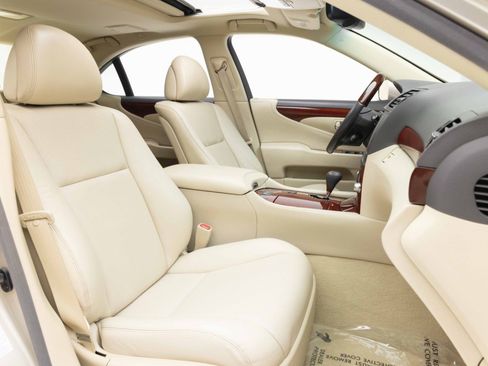 Used 2012 Lexus LS 460 w/ Luxury Value Edition RWD image 4