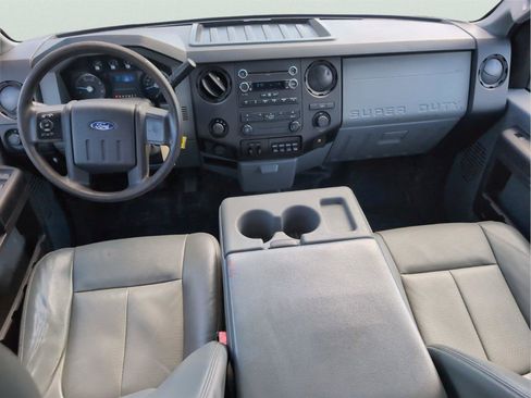 Used 2014 Ford F450 XL w/ Power Equipment Group image 21