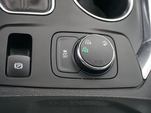 Used 2019 Chevrolet Traverse LT w/ LT Premium Package AWD/4WD image 21