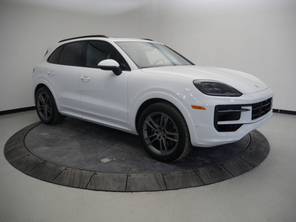 Certified 2026 Porsche Cayenne AWD/4WD image 9