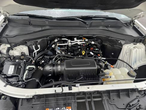 Used 2023 Ford Explorer XLT w/ Equipment Group 202A image 27