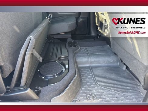 Used 2025 RAM 2500 Big Horn AWD/4WD image 40