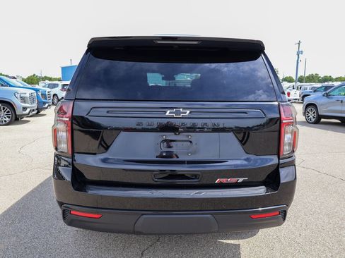 Used 2023 Chevrolet Suburban RST AWD/4WD image 4